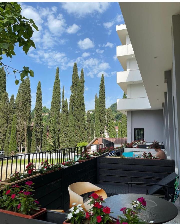 New Athos Abaash Hotel Afon المظهر الخارجي الصورة
