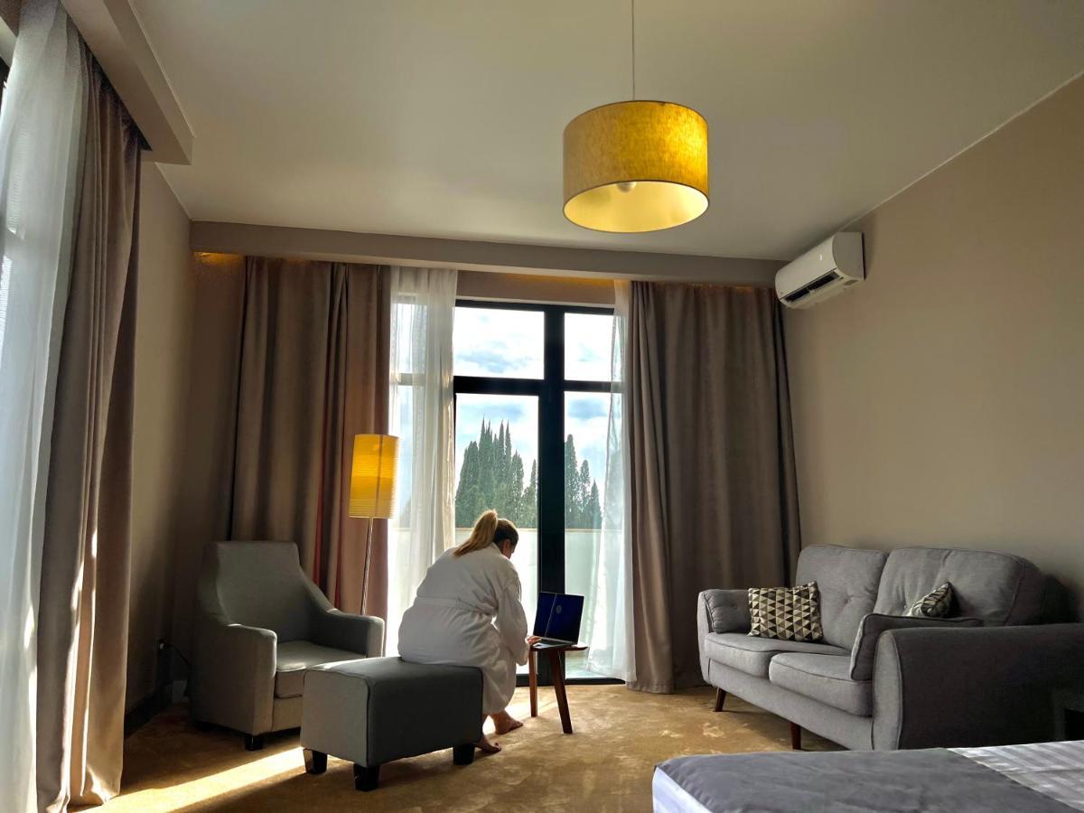 New Athos Abaash Hotel Afon المظهر الخارجي الصورة