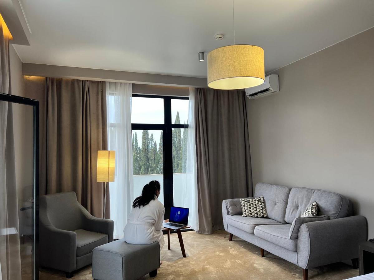 New Athos Abaash Hotel Afon المظهر الخارجي الصورة