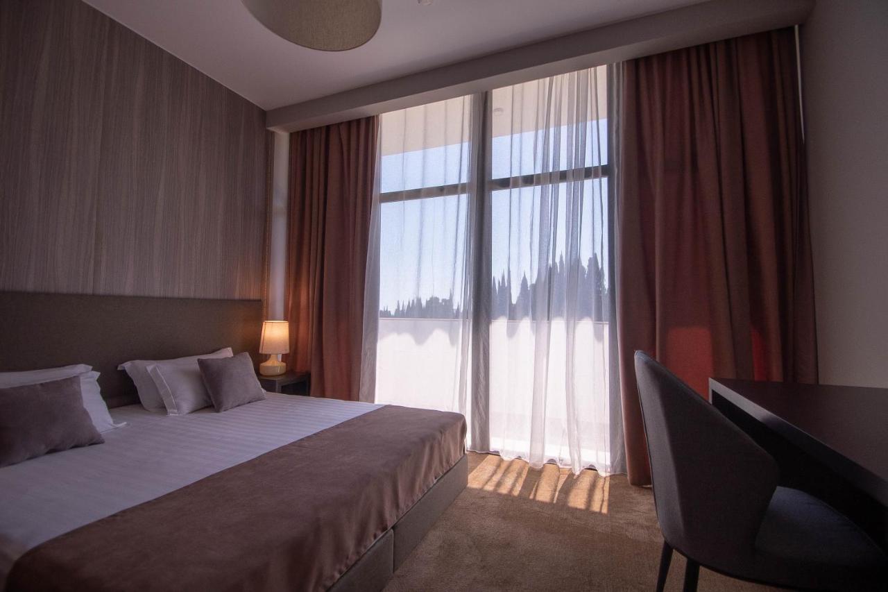 New Athos Abaash Hotel Afon المظهر الخارجي الصورة